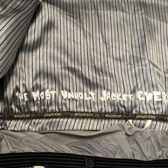 Rare early 2000s Burton x Shaun White jacket from the White Collection - Picture 5 of 8